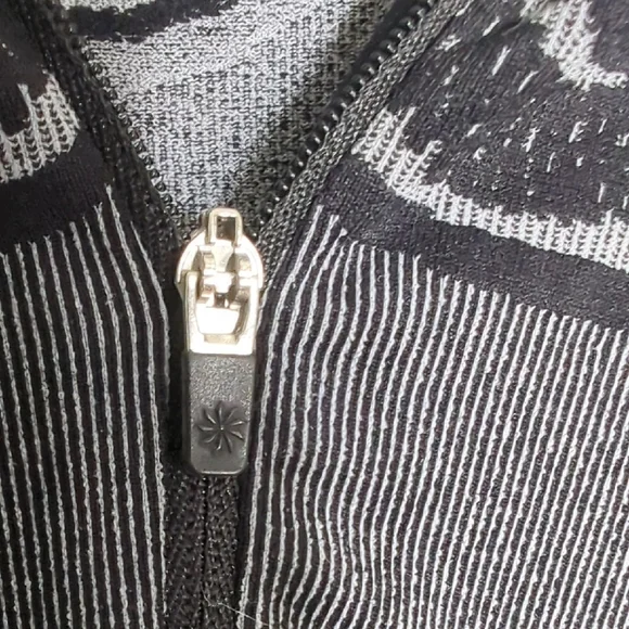 Athleta Black and Gray Hoodie Jacket Lg - Picture 4 of 10